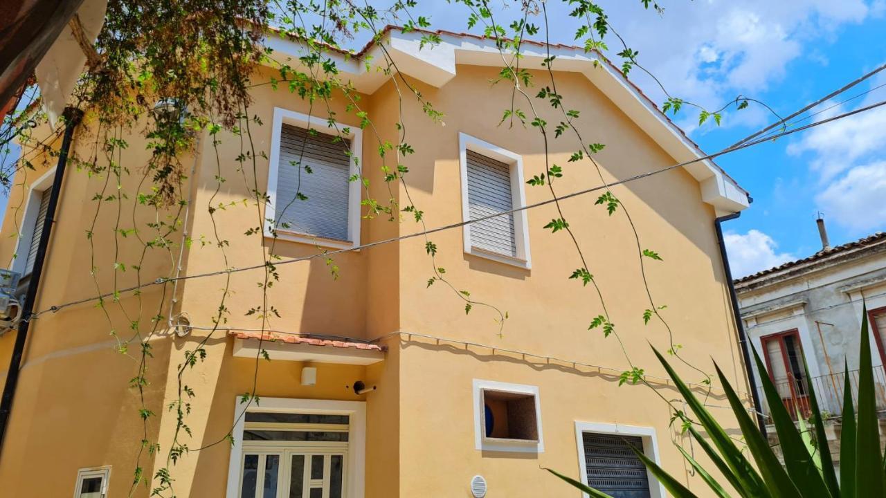 Casa Vacanze La Melagrana Modica Eksteriør billede